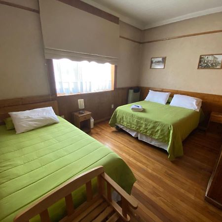 Hostal Chalet Las Violetas ปุนตาอาเรนาส ภายนอก รูปภาพ