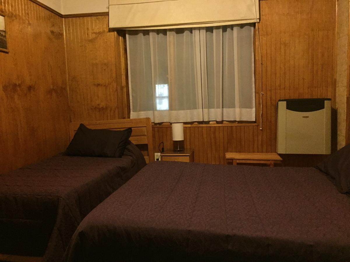 Hostal Chalet Las Violetas ปุนตาอาเรนาส ภายนอก รูปภาพ