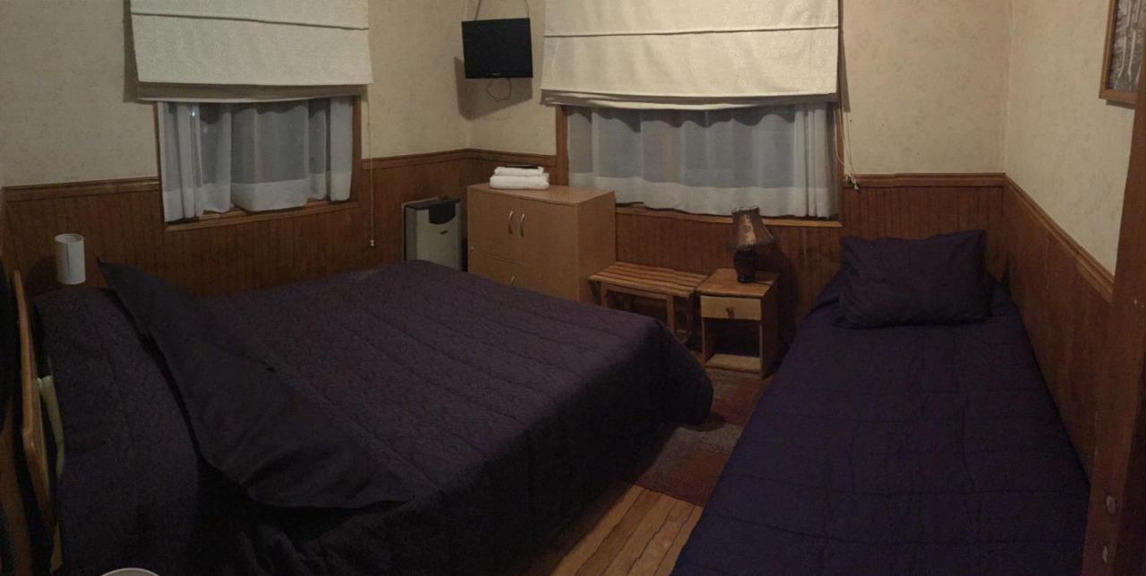 Hostal Chalet Las Violetas ปุนตาอาเรนาส ภายนอก รูปภาพ