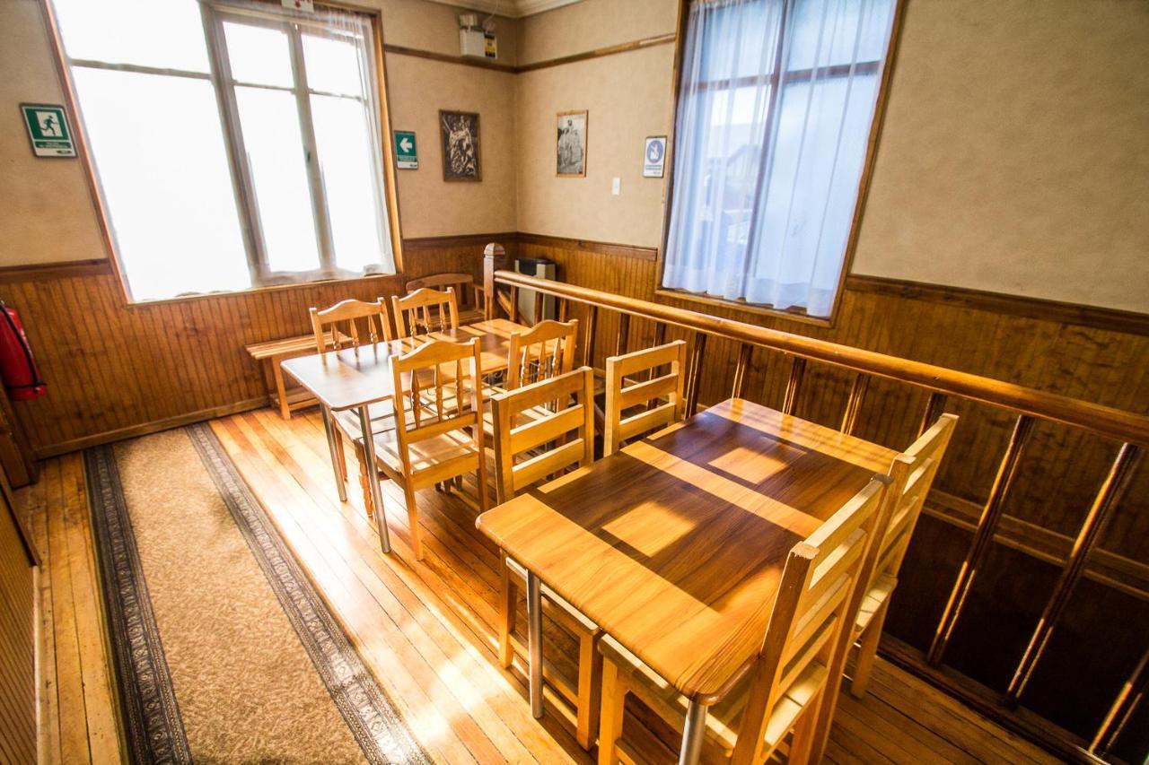 Hostal Chalet Las Violetas ปุนตาอาเรนาส ภายนอก รูปภาพ