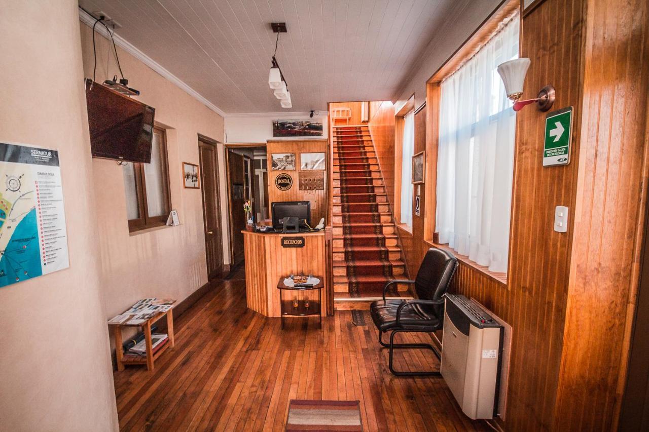 Hostal Chalet Las Violetas ปุนตาอาเรนาส ภายนอก รูปภาพ